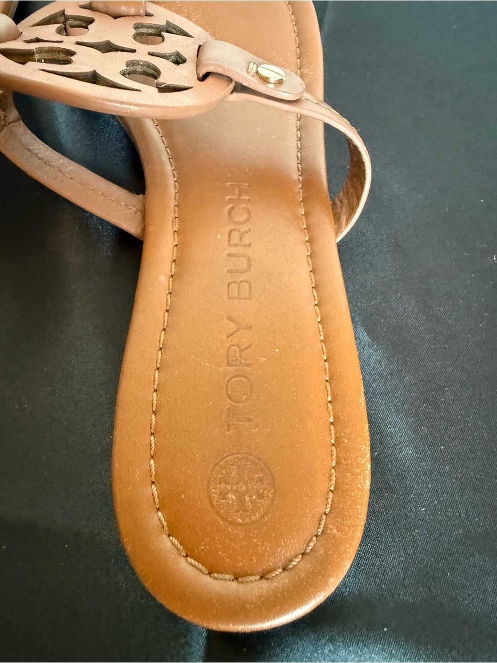 Tory Burch Miller Leather Logo Thong Sandals Brown Cognac Size 9M - Picture 7 of 10
